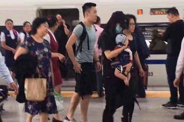 Con trai của Huỳnh Hiểu Minh được săn đón kể từ khi chào đời cho đến nay.