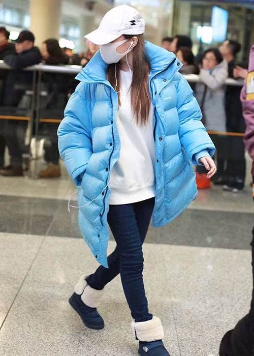 Gần đây, Lý Tiểu Lộ khởi kiện 2 cư dân mạng liên quan đến ồn ào tình cảm giữa cô và PGone. Ảnh: Sina