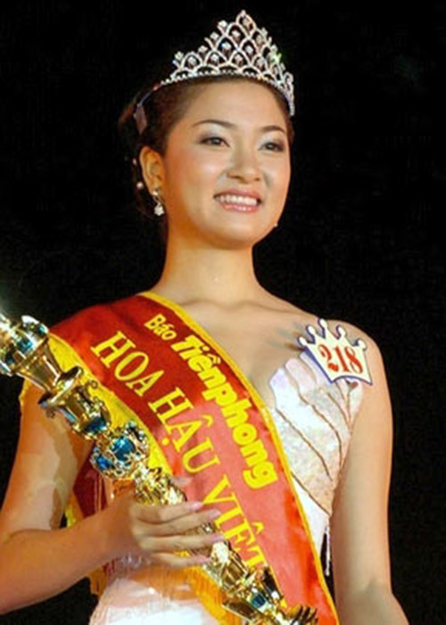 Sở hữu nhan sắc xinh đẹp cùng sự thông minh, Nguyễn Thị Huyền đã vượt qua nhiều cô gái để đoạt vương miện cuộc thi. Ảnh: Phapluatplus