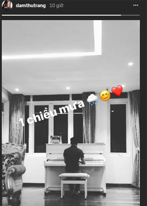 Cường Đô la từng đánh đàn tặng Đàm Thu Trang vào một ngày mưa. Ảnh: FBNV