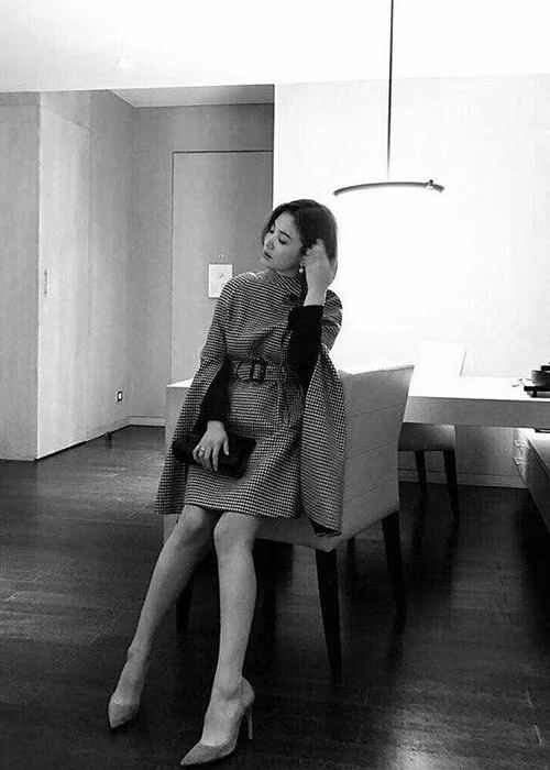 Thần thái và nhan sắc của Song Hye Kyo khi đã có chồng vẫn khiến nhiều người xuýt xoa. Ảnh: Weibo