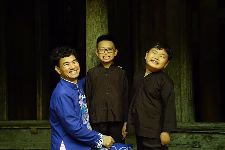 "Nam Tào" của Táo quân 2018 bận rộn với công việc nhưng vẫn dành thời gian chăm sóc các con.