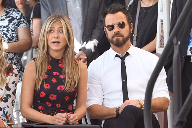 Tuy nhiên, sau những nỗ lực hàn gắn cuộc hôn nhân, Jennifer và Justin vẫn quyết định đường ai nấy đi.