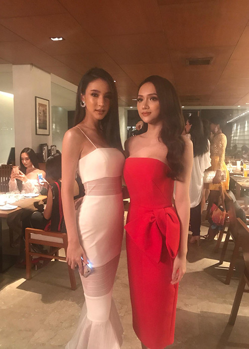 Tại bữa tiệc tối, Hương Giang Idol có dịp đọ sắc cùng đại diện Thái Lan Yoshi Rinrada Thurapan. Ảnh: FBNV