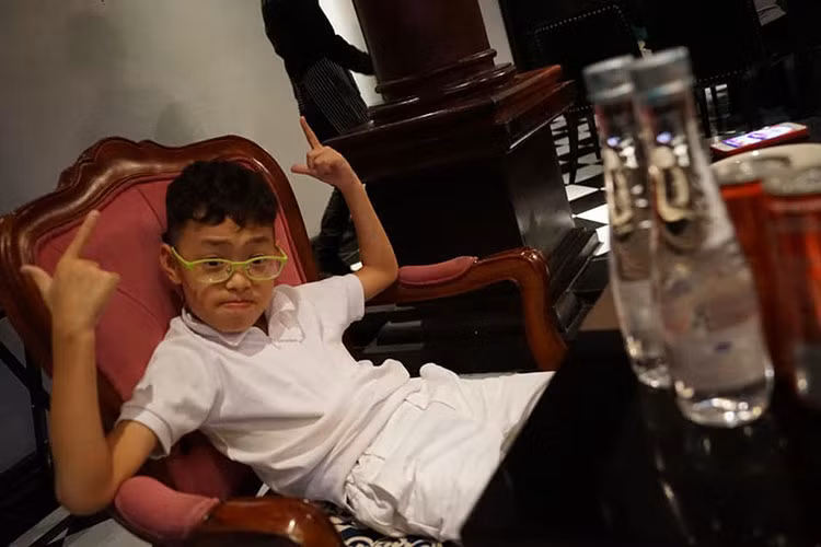 Bé Minh Bủm tên thật là Nguyễn Nhật Khánh Minh, là con trai đầu lòng của Xuân Bắc.