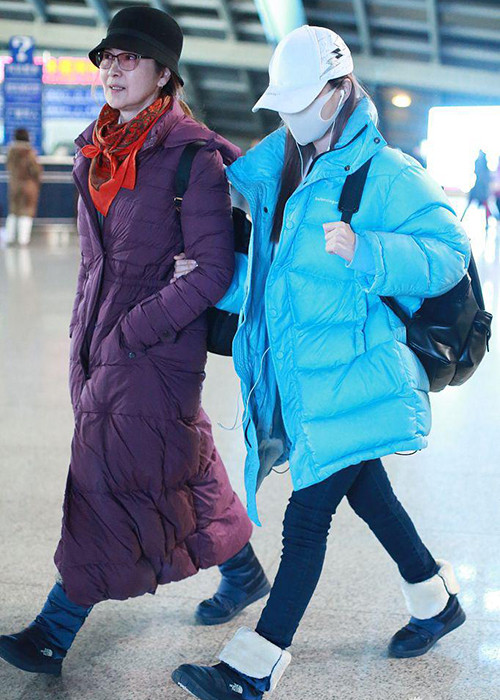 Lý Tiểu Lộ và Giả Nãi Lượng từng là cặp vợ chồng hạnh phúc nhất nhì làng giải trí xứ Trung.