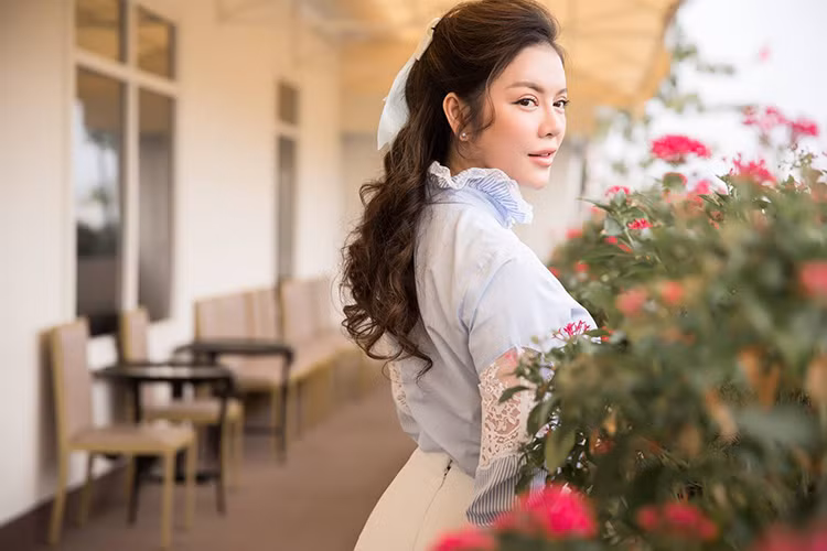 Ở tuổi 36, diễn viên Lý Nhã Kỳ sở hữu nhan sắc trẻ trung, xinh đẹp. Ảnh: FBNV