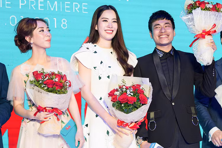 Tham gia “798Mười”, Nam Em đóng cặp cùng nam diễn viên Kiều Minh Tuấn.