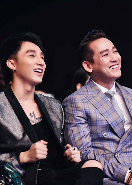 Hứa Vĩ Văn tiết lộ khoảnh khắc hiếm hoi chụp ảnh cùng Sơn Tùng M-TP.