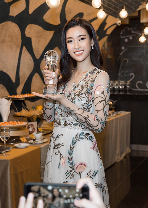 Đỗ Mỹ Linh là đại diện Việt Nam đầu tiên đoạt giải Hoa hậu Nhân ái tại đấu trường Hoa hậu Thế giới.