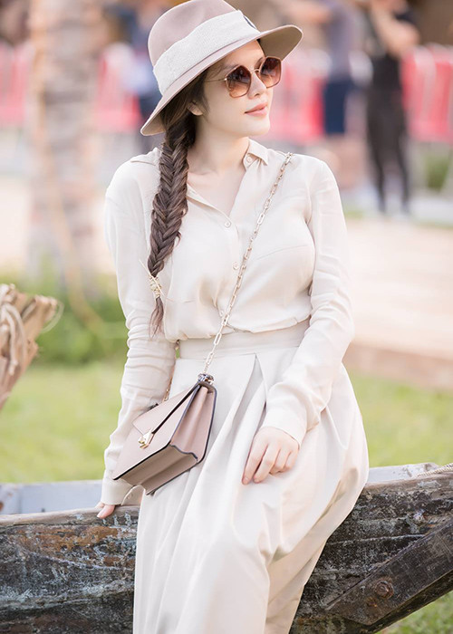 Sinh năm 1982, Lý Nhã Kỳ là một doanh nhân kiêm nữ diễn viên nổi tiếng. Ảnh: FBNV