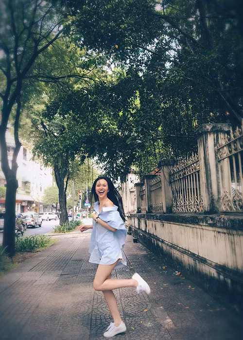 Hiền Thục khoe vóc dáng thon gọn, gợi cảm ở tuổi 37.