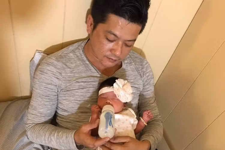 Tháng 10/2017, tổ ấm của Hoàng Anh chào đón cô con gái đầu lòng tên Abbie. Cô nhóc cất tiếng khóc chào đời ở Mỹ.