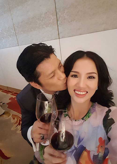 Trước hôn lễ, cặp đôi hẹn hò và đăng ký kết hôn đã được 5 năm.