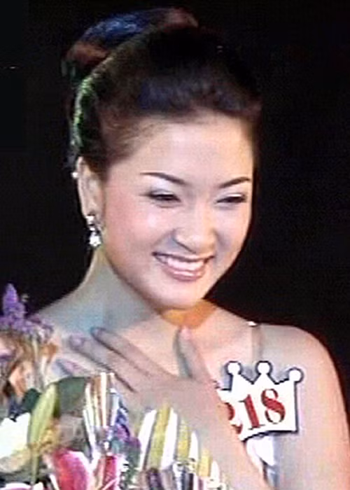 Sinh năm 1985, Nguyễn Thị Huyền tham gia cuộc thi Hoa hậu Việt Nam 2004. Ảnh: Vietnamnet