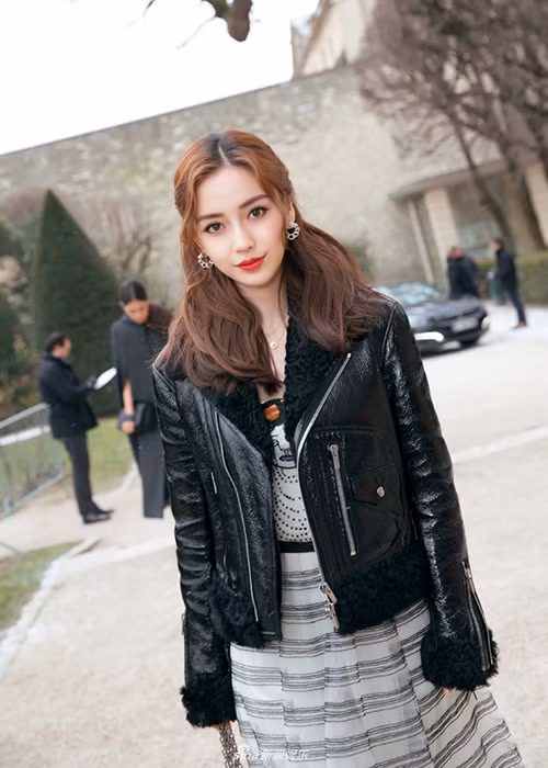 Sau khi lấy chồng, sinh con, Angelababy ngày càng đẹp mặn mà.