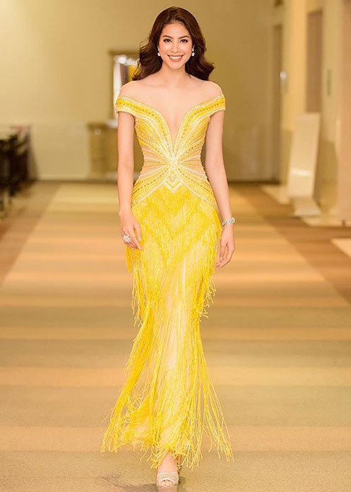 Hoa hậu Phạm Hương có phong cách thời trang tinh tế. Tại các sự kiện giải trí, cô thường xuyên chọn trang phục bó sát. Ảnh: FBNV