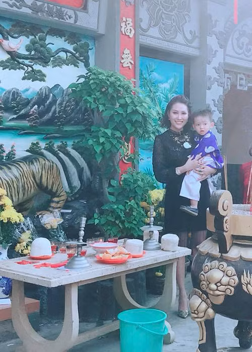 Trước cuộc tình ngắn ngủi với doanh nhân Triệu Văn Dương, Phi Thanh Vân từng trải qua 2 cuộc hôn nhân tan vỡ. Ảnh: FBNV