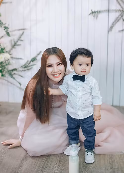 Dù được khuyên sinh mổ vì em bé khá to nhưng Ngọc Lan đã quyết tâm sinh thường cậu con trai đầu lòng.