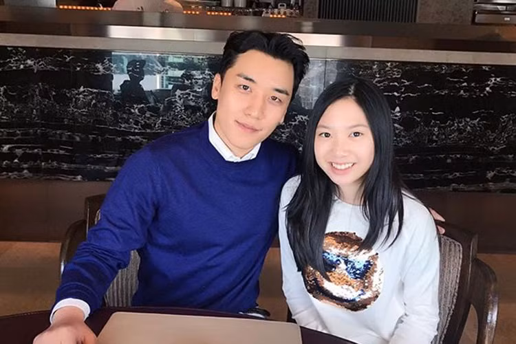 Jasmine có cơ hội gặp gỡ với không ít ngôi sao nổi tiếng: Bi Rain, Seungri (Big Bang), Selena Gomez...Ảnh: FBNV