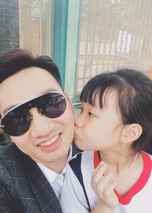 Trước khi đến với Ngọc Hương, MC Thành Trung từng kết hôn với ca sĩ Thu Phượng và cả hai có một cô con gái chung là bé Zon. Sau khi cặp đôi ly hôn, bé Zon sống cùng mẹ.