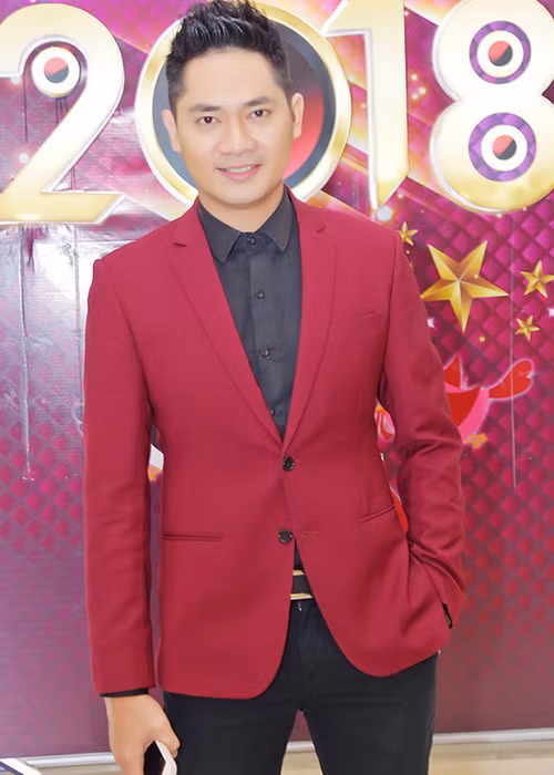 Minh Luân.