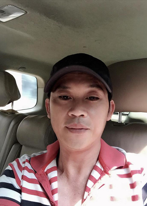 Hoài Linh không chạy show quá nhiều. Nhờ chăm sóc bản thân tốt hơn nên anh bắt đầu tăng cân. Ảnh: FBNV