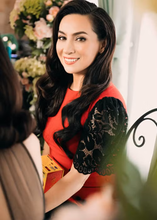 Hình ảnh Phi Nhung tươi trẻ ở độ tuổi U50 gây chú ý.