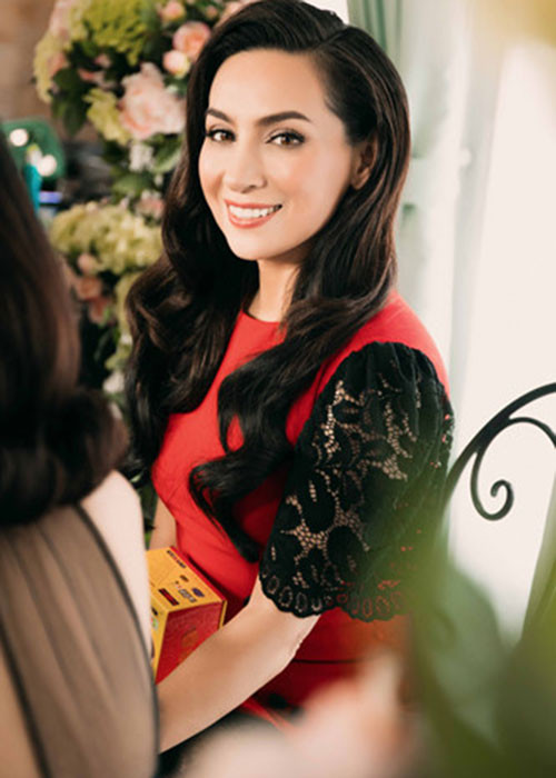 Hình ảnh Phi Nhung tươi trẻ ở độ tuổi U50 gây chú ý.