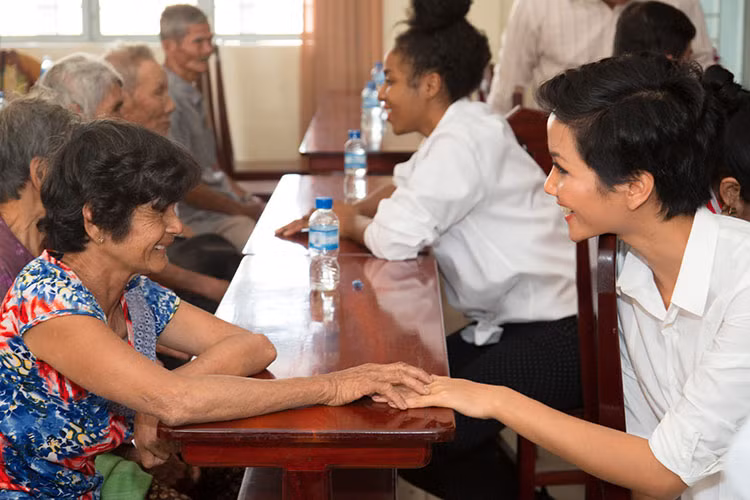 Thị xã Bảo Lộc cũng là nơi mà trong đêm chung kết Hoa hậu Hoàn vũ Việt Nam, H’hen Niê đã nhắc đến trong phần trả lời câu hỏi ứng xử.