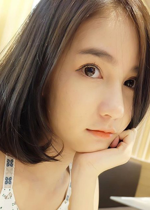 Sở hữu vẻ đẹp thanh khiết, đại diện Thái Lan gây chú ý ngay cả khi không trang điểm kỹ lưỡng.