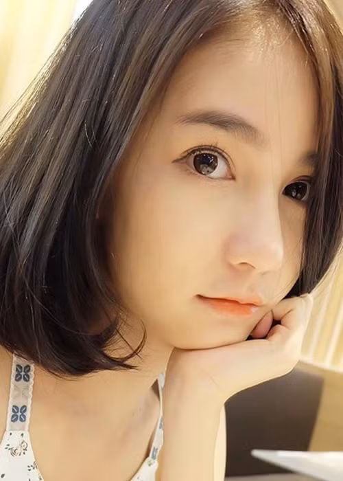 Sở hữu vẻ đẹp thanh khiết, đại diện Thái Lan gây chú ý ngay cả khi không trang điểm kỹ lưỡng.