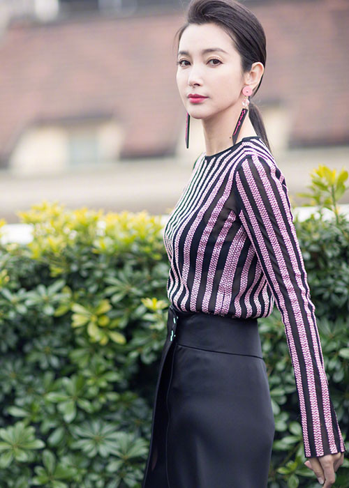 Lý Băng Băng vừa xuất hiện tại Tuần lễ Thời trang Milan. Ảnh: Sina