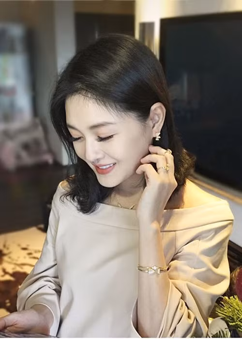 Người hâm mộ dành lời khen ngợi cho nhan sắc của Đại S khi cô dần lấy lại được vóc dáng. Ảnh: Weibo