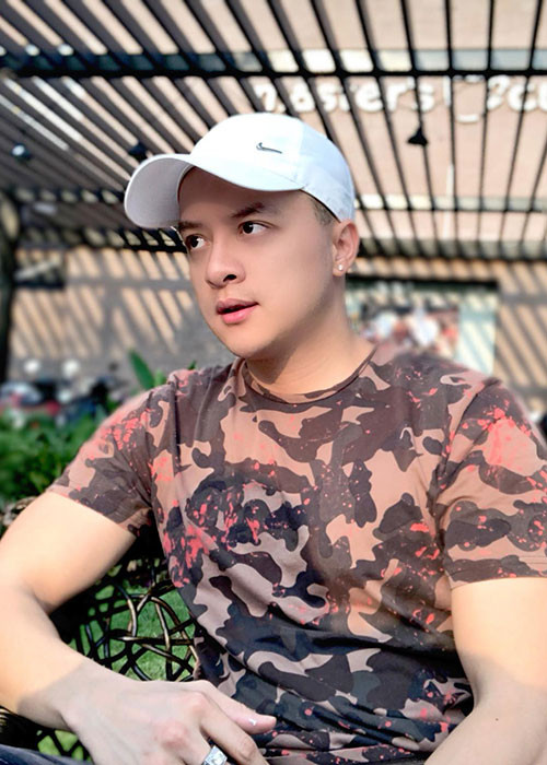 Cao Thái Sơn cho rằng: “Đàn ông không cần đẹp trai, chỉ cần có duyên là đủ”.