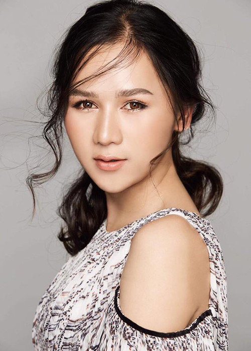 Longsy Sinakhone cũng là đối thủ đáng gờm của Hương Giang Idol tại Hoa hậu Chuyển giới Quốc tế 2018.