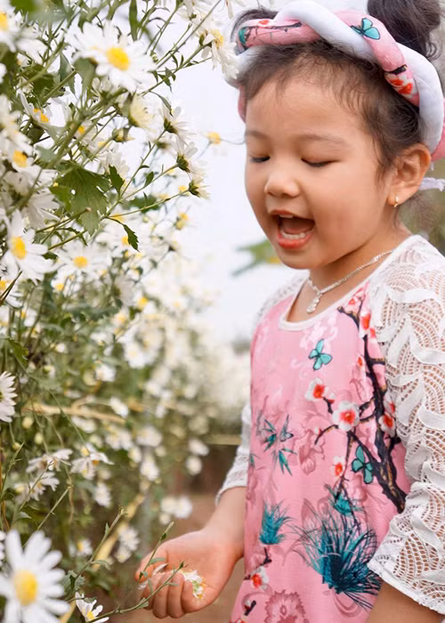 Jennifer Phạm và doanh nhân Đức Hải còn có một cô con gái chung tên Thùy An. Bé cất tiếng khóc chào đời vào tháng 6/2013. Ở nhà, Thùy An có tên thận mật là Na.