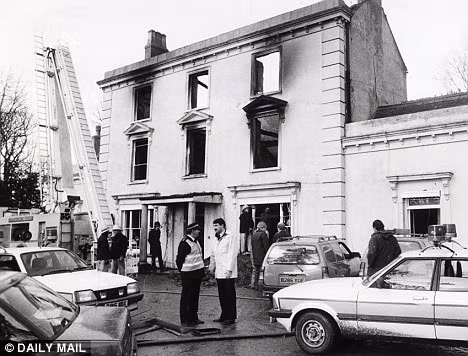 Cảnh sát tìm phát hiện ra tên này đã sử dụng hàng rào quanh nhà của hắn gần Milford Haven làm nơi cất giấu tài sản có giá trị, công cụ và vũ khí, trong đó có một khẩu súng ngắn được sản xuất ở Bỉ. Hắn đã cẩn thận chuẩn bị đường rút bằng cách khoét lỗ trên hàng rào. Tuy nhiên, cảnh sát không tìm ra mối liên hệ giữa Cooper với các vụ giết người và tấn công tình dục nêu trên.