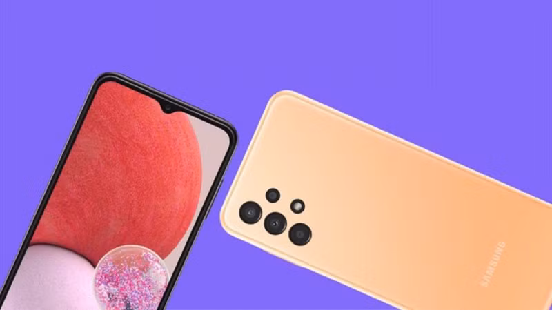 Để hoàn thiện bản A14 này, Samsung đã sử dụng chất liệu làm từ nhựa cao cấp cho khung viền mang lại sự chắc chắn hơn bao giờ hết. Như vậy, trải nghiệm của người dùng đều được nâng cấp, trơn tru nhất có thể.