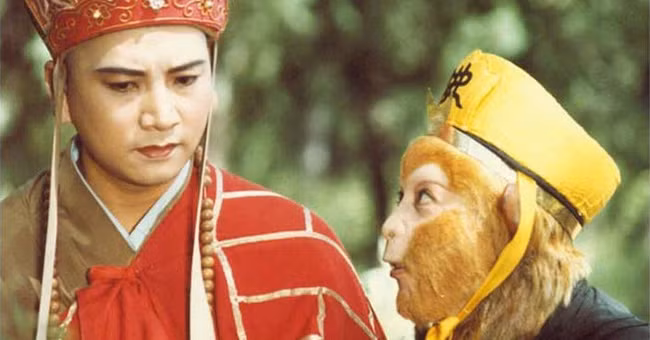 Tôn Ngộ Không biết chuyện này nhưng rất thờ ơ ngược lại còn luôn gia sức bảo vệ Đường Tăng. Tình cảm thầy trò chiến thắng tất cả, Đường Tăng có một đệ tử như vậy thật đáng ghen tị.