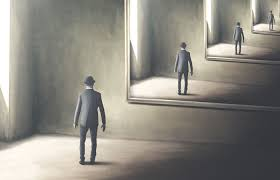 Ngày nay, nhiều người vẫn tin rằng “người song trùng” là những sinh vật siêu nhiên, những bản sao linh hồn của con người hay ác quỷ sinh đôi. Theo đó, chúng ta đang sống trong một vũ trụ song song bởi vậy mọi thứ trong thế giới này được nhân rộng trong một không gian khác.