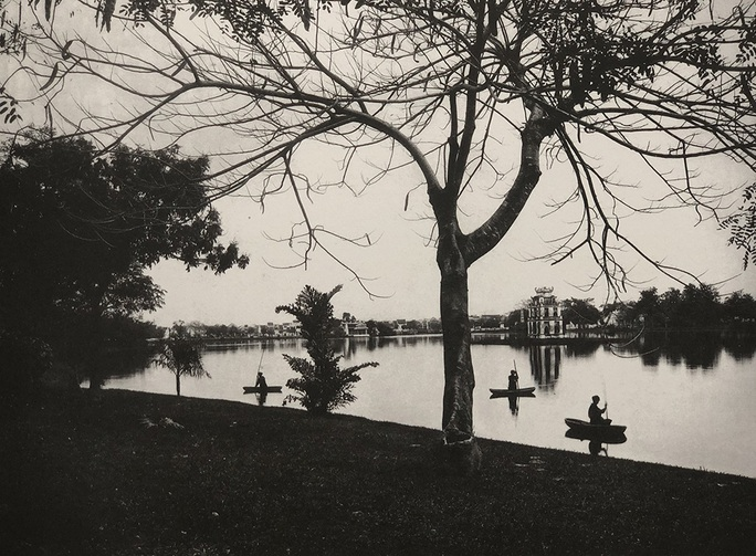 Một góc hồ Gươm yên bình.