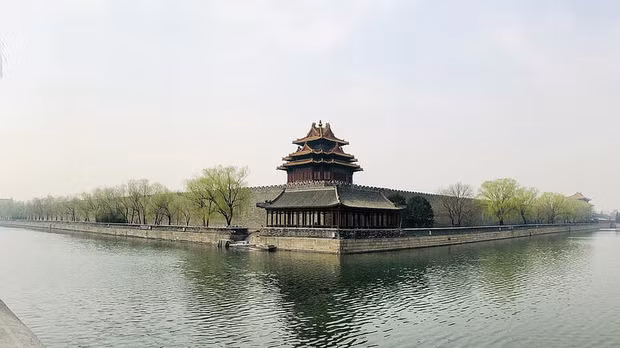 Đó là những con kênh nhỏ ở trong nội thành (có độ sâu khoảng 0,5 - 2m) và dẫn về phía con sông đào Kim Thủy chảy vắt từ phía Tây sang phía Đông thành.