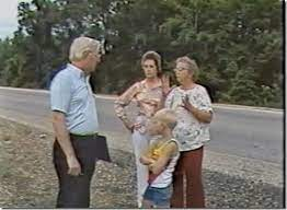 NASA cắt cử chuyên gia UFO - John Schuessler điều tra chuyên sâu “sự cố UFO ở Cash-Landrum”. Qua gặp gỡ Betty, Vickie và Colby, Schuessler tin những gì họ kể là sự thật.