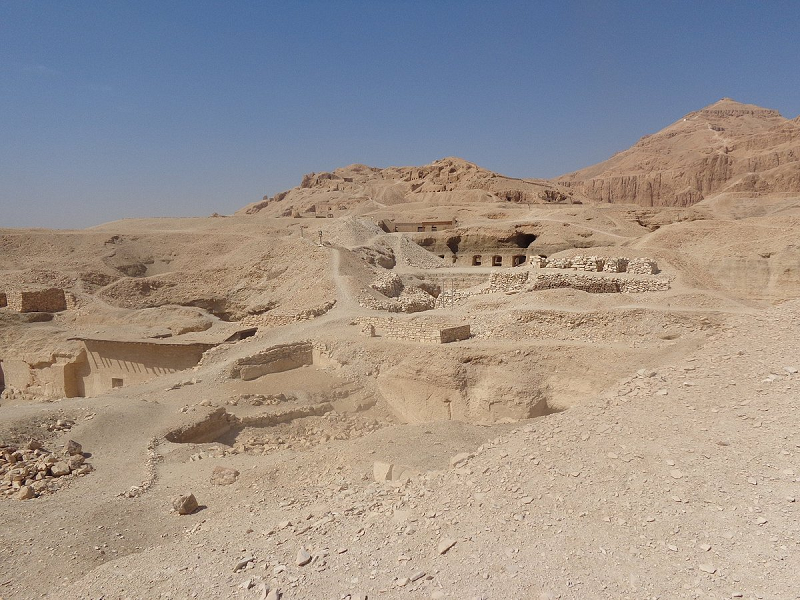 Người đứng đầu phái đoàn khảo cổ của Quỹ Nghiên cứu New Kingdom, Piers Litherland, xác nhận thêm các nghiên cứu hiện tại chỉ ra rằng ngôi mộ này đã bị hư hại nặng nề do lũ lụt xảy ra vào thời cổ đại. Công tác khai quật và nghiên cứu sẽ mất nhiều tháng để tìm hiểu kỹ hơn về bí mật của ngôi mộ này.