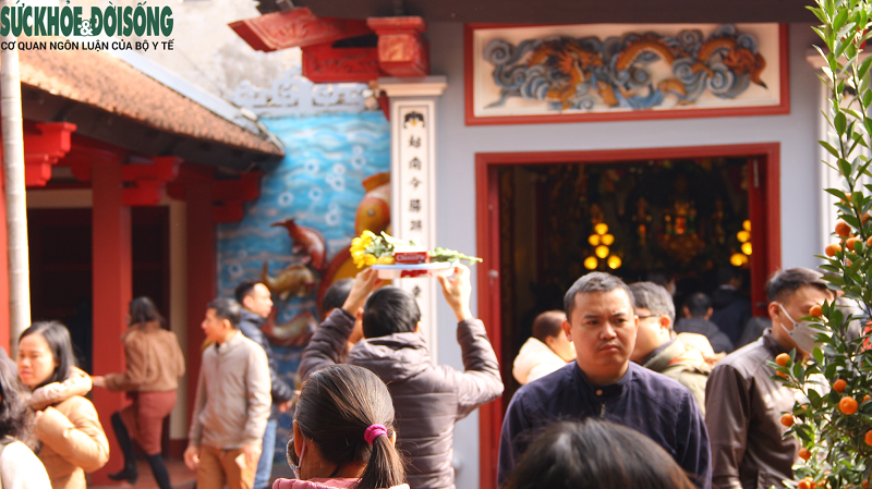 “Bien nguoi” toi cau tai loc dau nam tai phu Tay Ho-Hinh-6