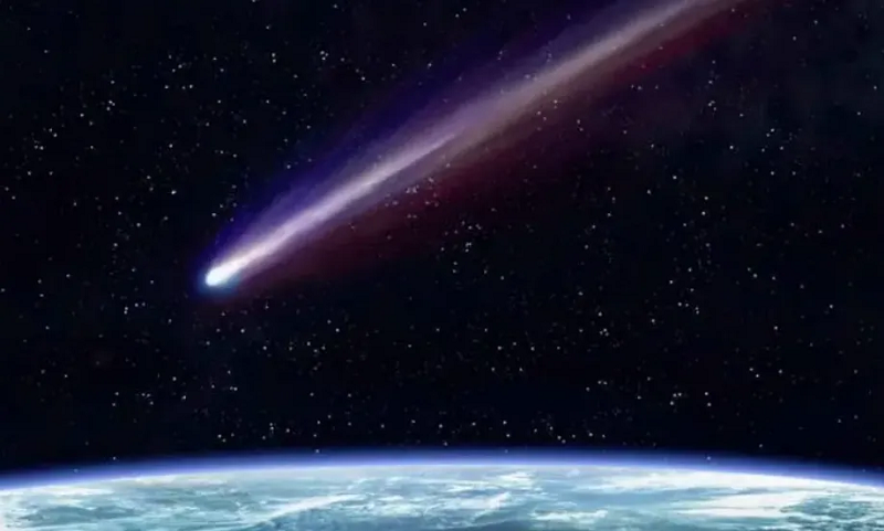 Sao chổi này có chu kỳ lên tới 50.000 năm, vì vậy những người thường xuyên trông thấy nó không phải loài non trẻ chúng ta mà là những người Neanderthals hay Denisovans, vốn xuất hiện tận 800.000 năm trước và mãi đến 30.000-50.000 năm trước mới tuyệt chủng.