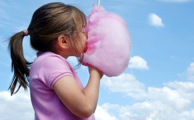 8. Kẹo bông được phát minh bởi một nha sĩ.