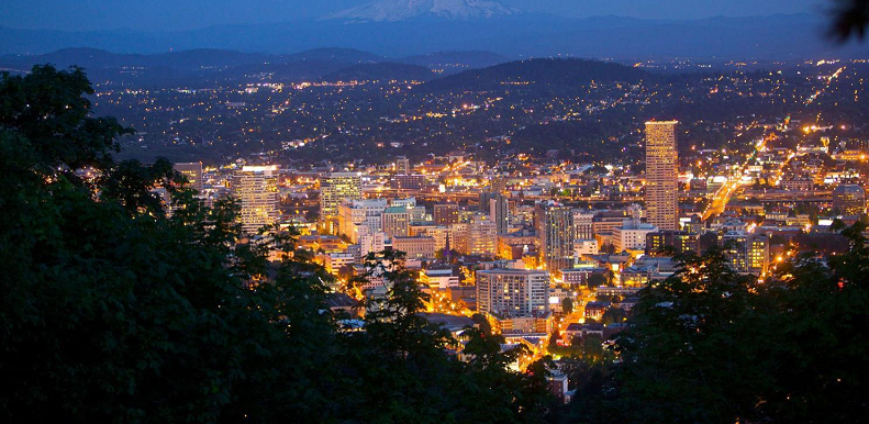 7. Ở bang Oregon (Mỹ), một người đàn ông đã phải ngồi tù và bị phạt 1.500 USD chỉ vì tích trữ nước mưa. Nguyên nhân là do nước mưa được xem là "tài sản của bang".