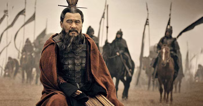 Tào Tháo đi chân đất trên đường và hỏi Tư Mã Ý: "Ngươi nói vì sao bàn chân ngươi trắng hơn tay và mặt?". Tư Mã Ý trả lời rằng ông không biết, và Tào Tháo nói tiếp: “Bởi vì bàn chân luôn được che đậy!”.